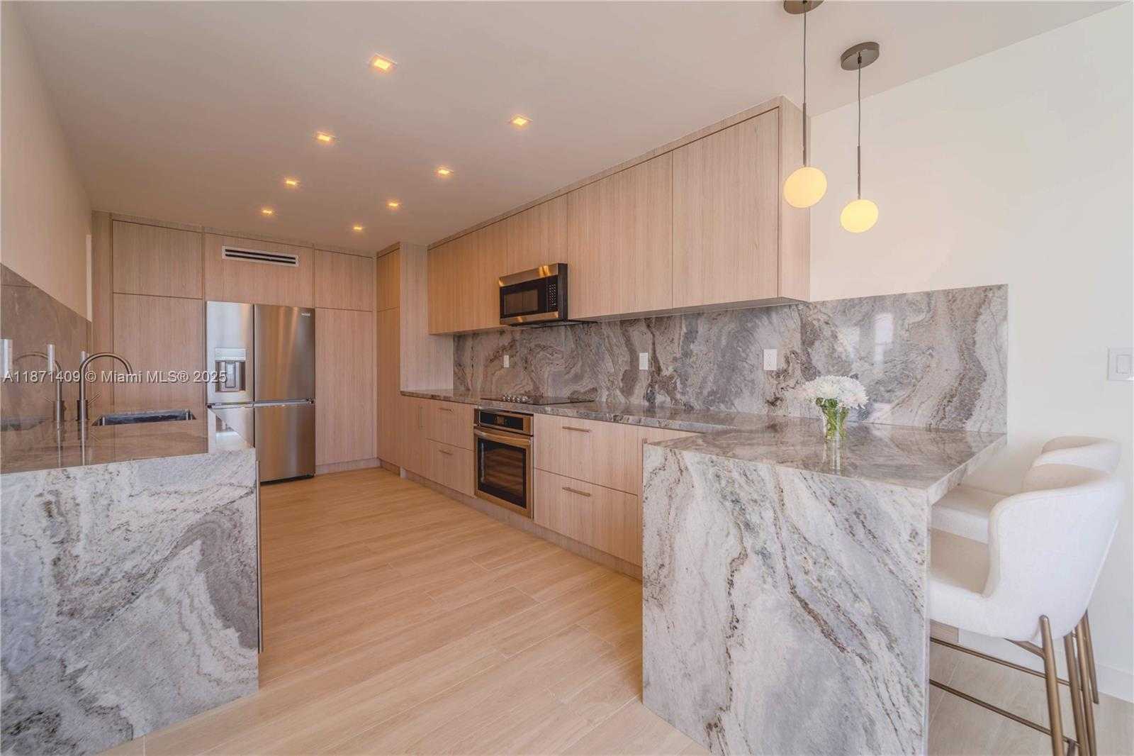 Small Image of 3 ISLAND AVE #09I, Miami Beach Number 4