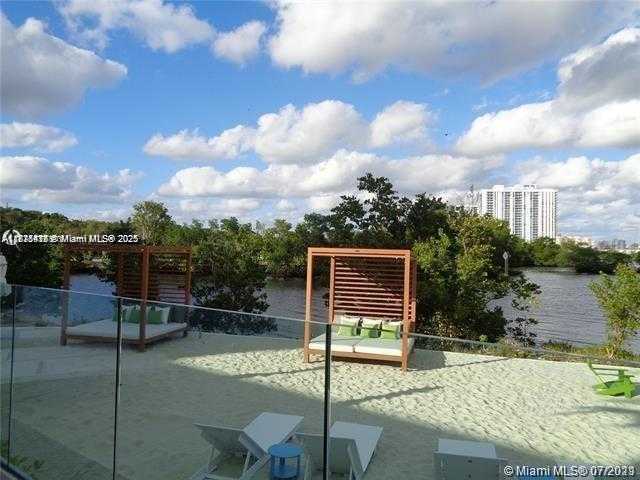 Small Image of 16385 BISCAYNE BLVD #1402, North Miami Beach Number 23