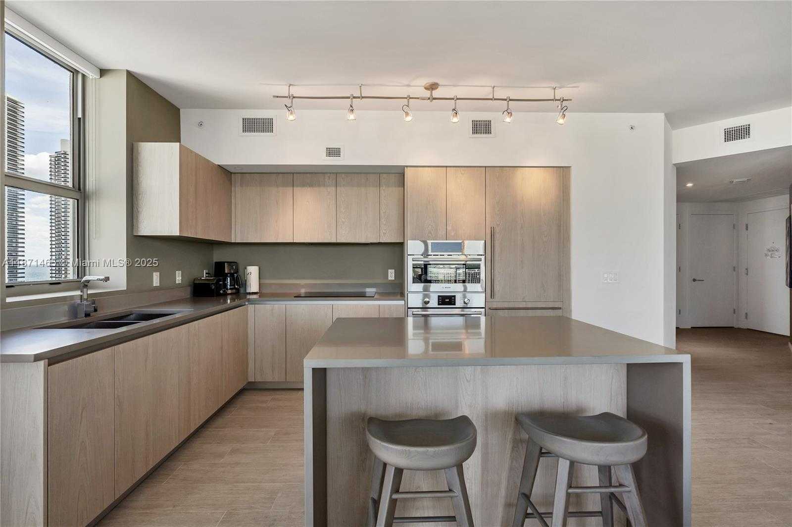 Small Image of 4010 SOUTH OCEAN DR #R2301, Hollywood Number 7