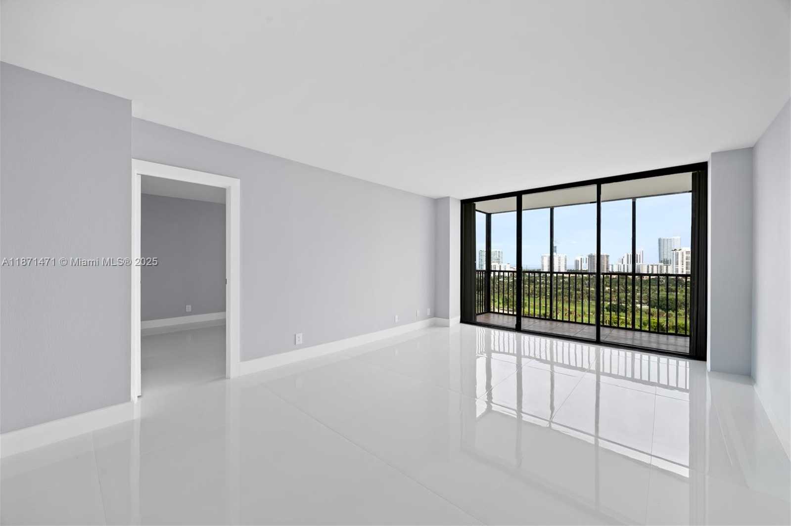 Small Image of 20335 E Country Club Dr, Aventura, FL 33180, USA Number 10