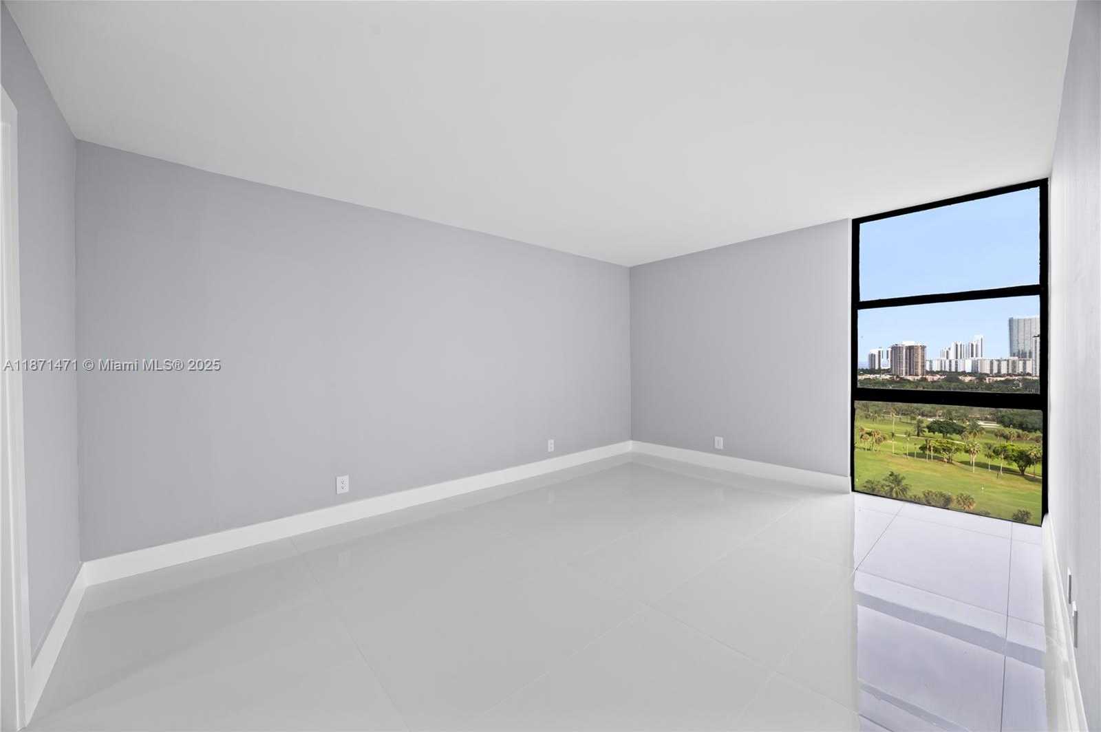Small Image of 20335 E Country Club Dr, Aventura, FL 33180, USA Number 11