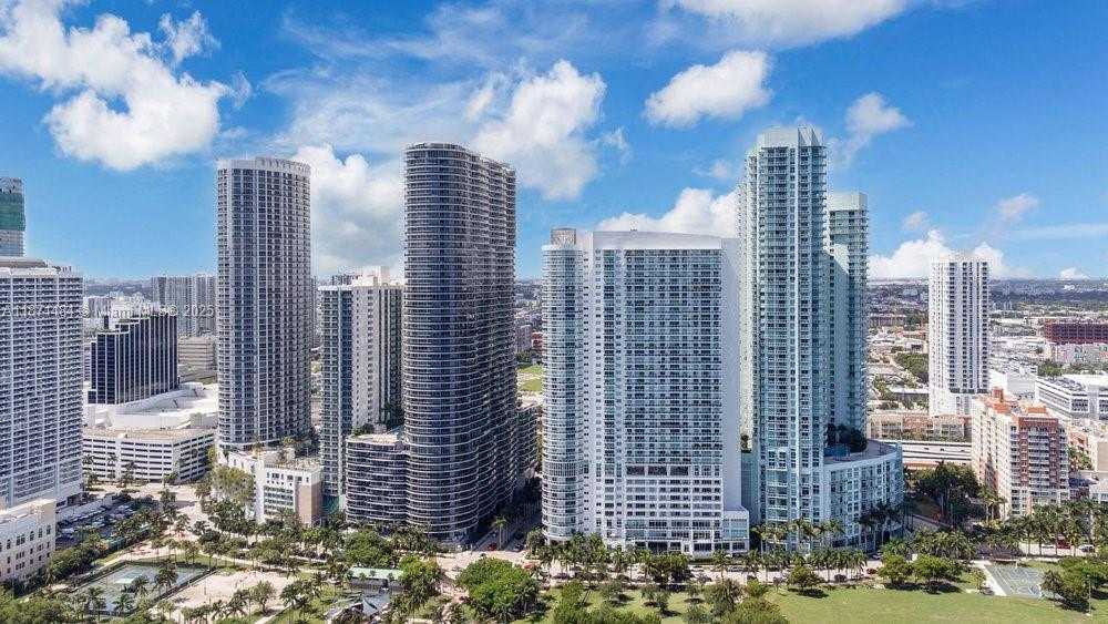 Small Image of 1800 NORTH BAYSHORE DR #614, Miami Number 30