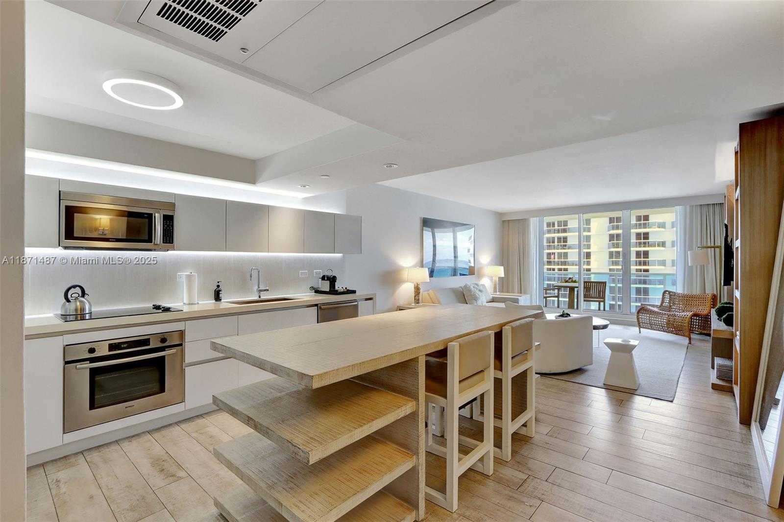 Small Image of 102 24TH ST #1213, Miami Beach Number 4
