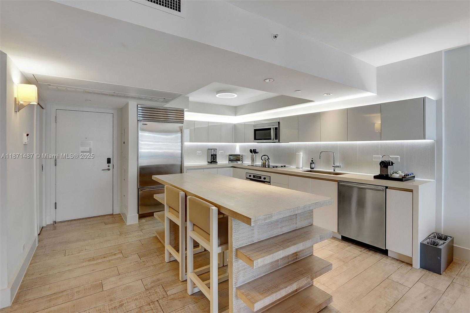 Small Image of 102 24TH ST #1213, Miami Beach Number 5