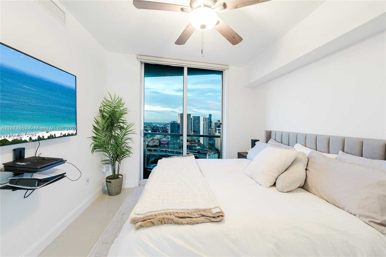 Small Image of 185 SOUTH WEST 7TH ST #3609, Miami Number 12