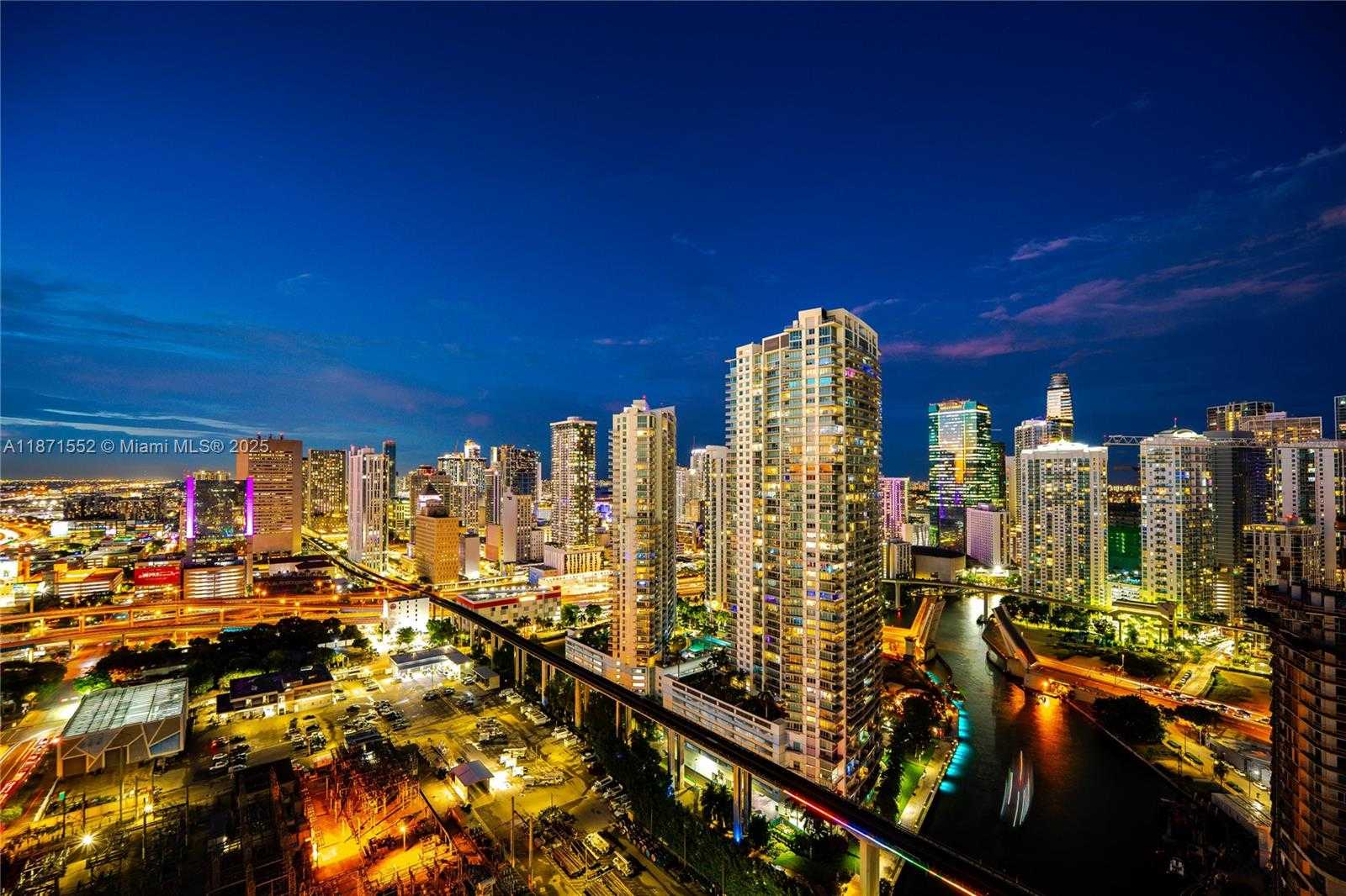 Small Image of 185 SOUTH WEST 7TH ST #3609, Miami Number 22