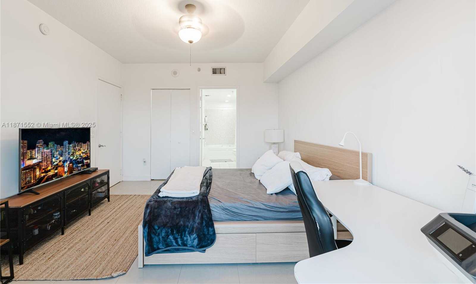 Small Image of 185 SOUTH WEST 7TH ST #3609, Miami Number 29