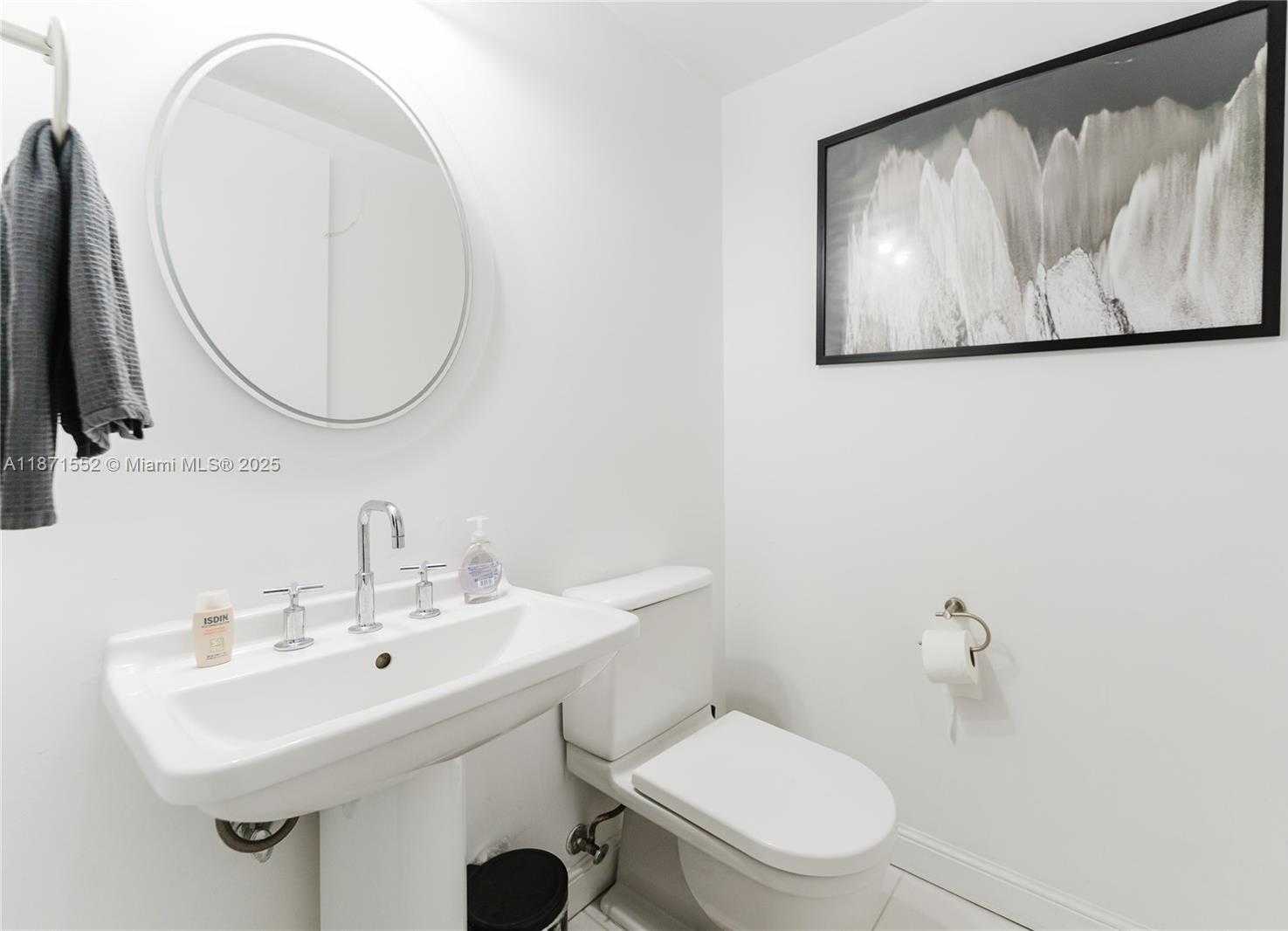 Small Image of 185 SOUTH WEST 7TH ST #3609, Miami Number 37