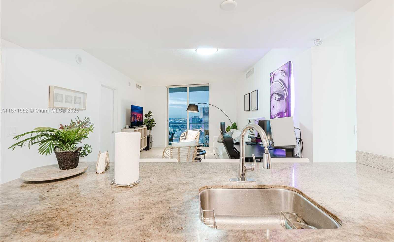 Small Image of 185 SOUTH WEST 7TH ST #3609, Miami Number 4