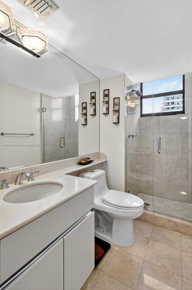 Small Image of 5757 COLLINS AVE #801, Miami Beach Number 20