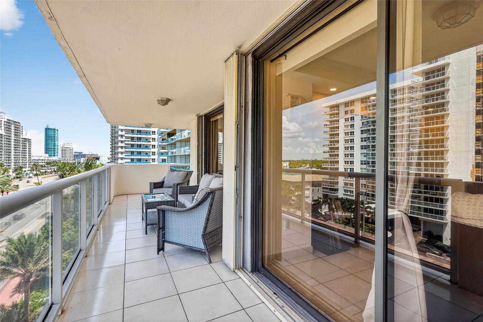Small Image of 5757 COLLINS AVE #801, Miami Beach Number 21