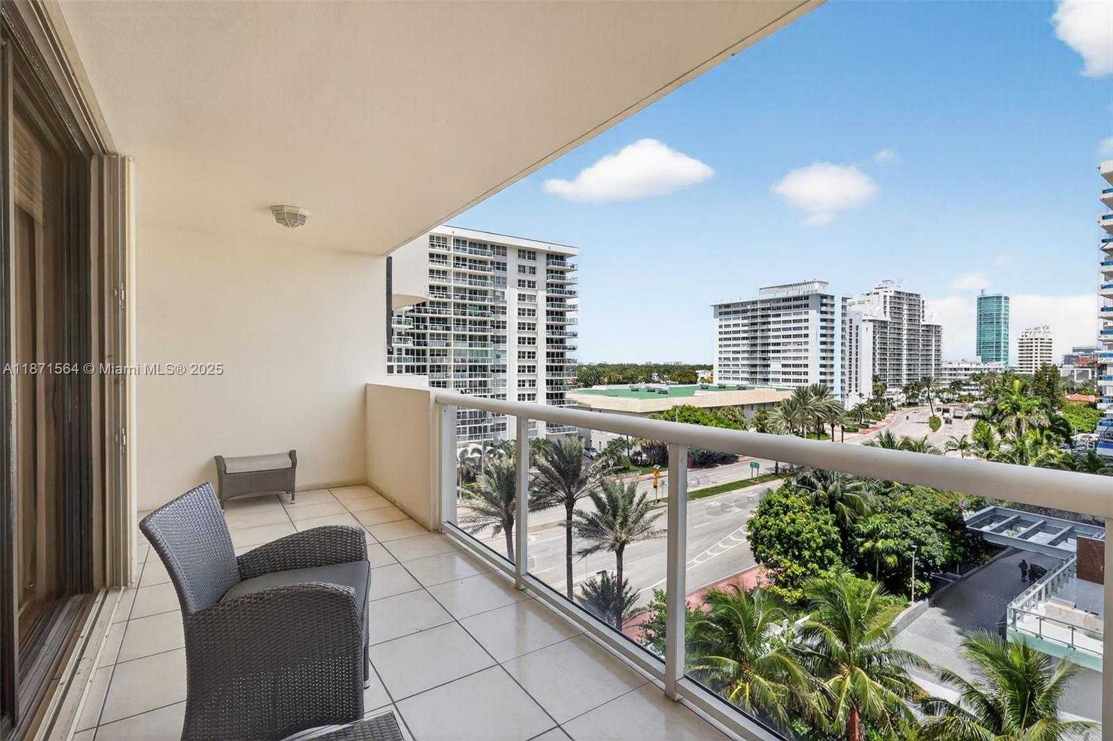 Small Image of 5757 COLLINS AVE #801, Miami Beach Number 26