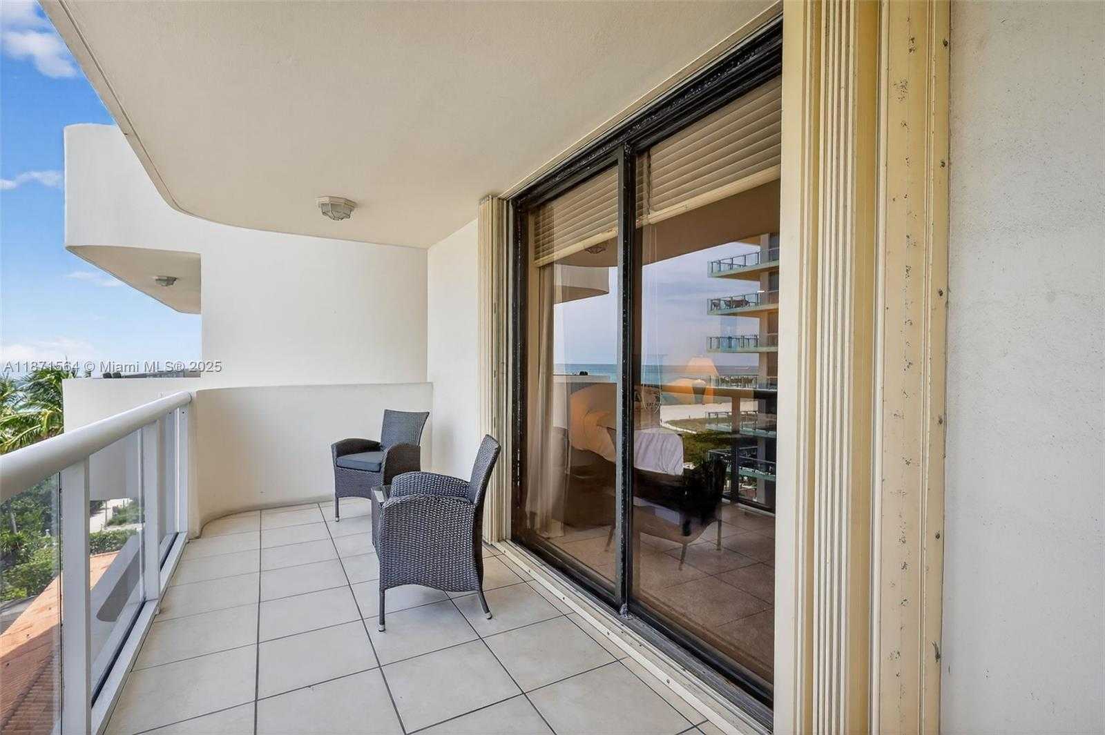 Small Image of 5757 COLLINS AVE #801, Miami Beach Number 27