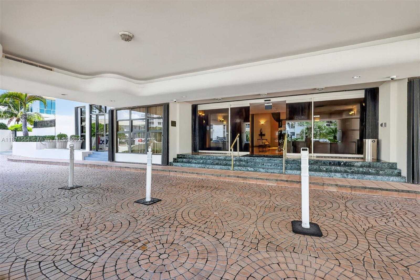 Small Image of 5757 COLLINS AVE #801, Miami Beach Number 29