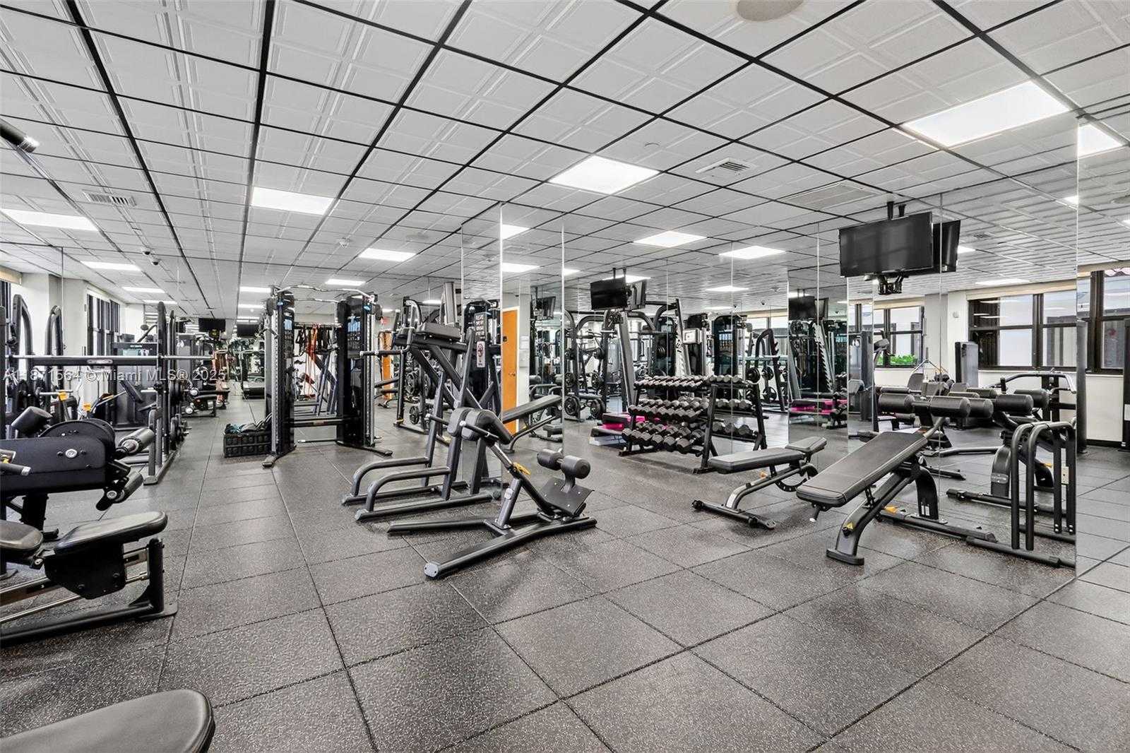 Small Image of 5757 COLLINS AVE #801, Miami Beach Number 38