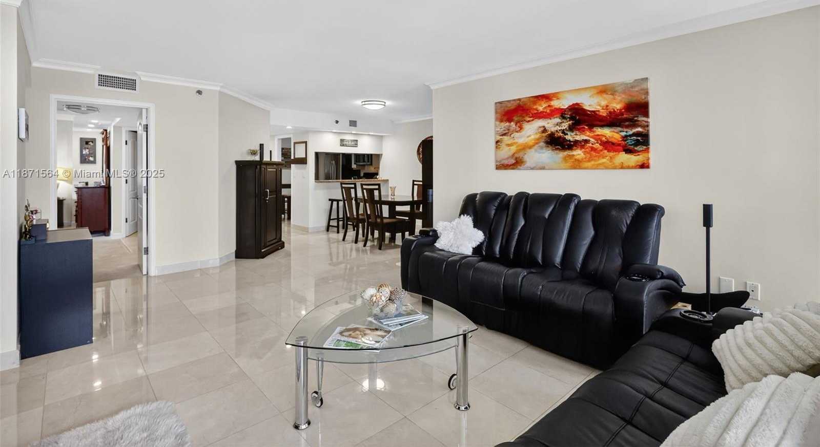 Small Image of 5757 COLLINS AVE #801, Miami Beach Number 4