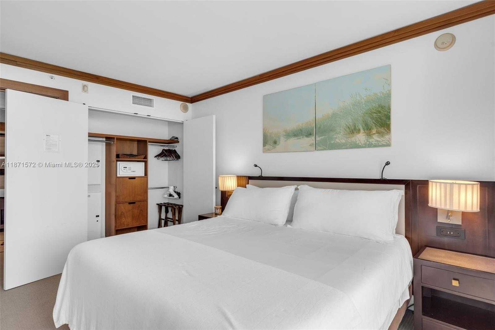 Small Image of 6801 COLLINS AVE #706 (Door 720), Miami Beach Number 10
