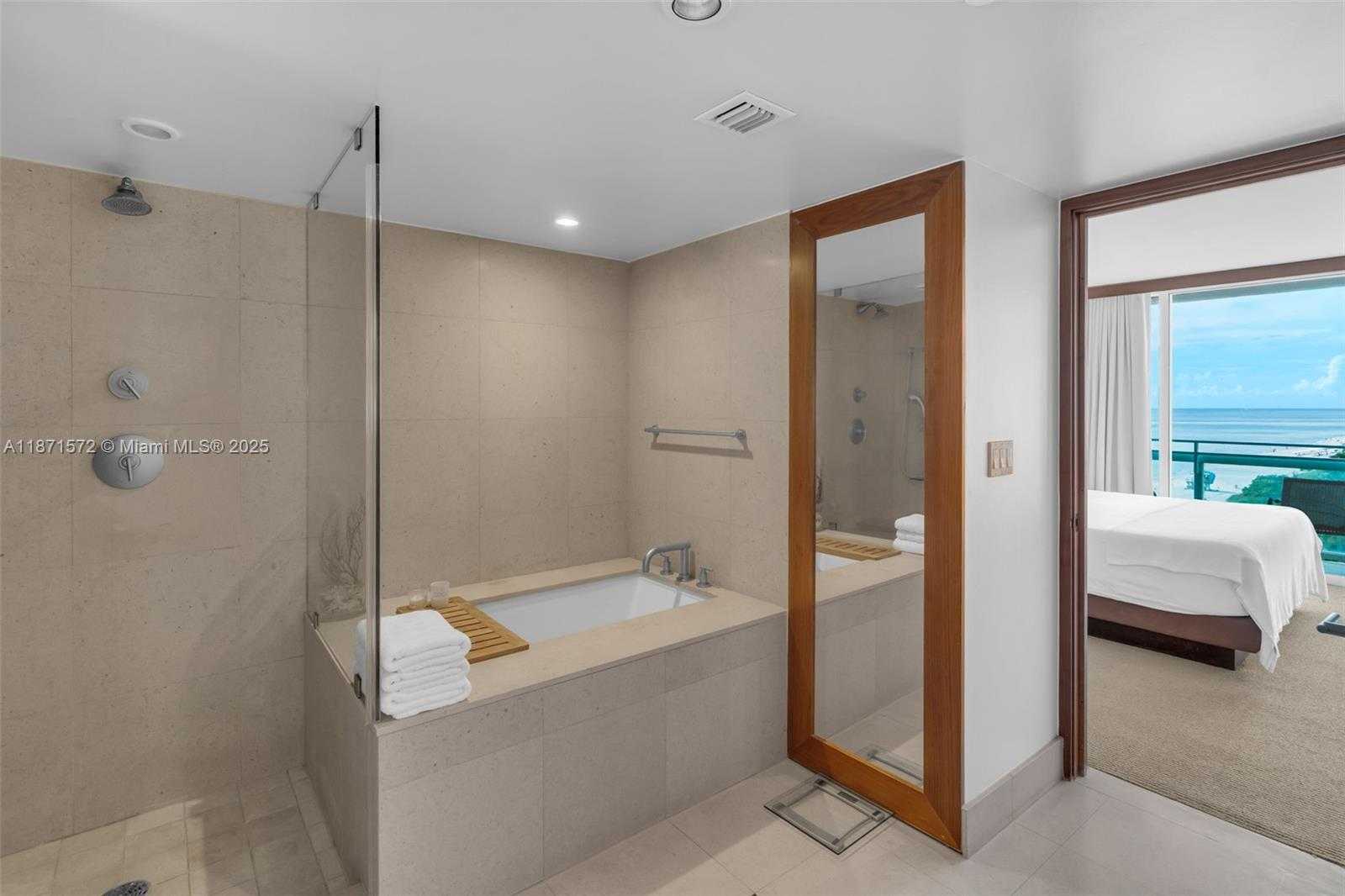 Small Image of 6801 COLLINS AVE #706 (Door 720), Miami Beach Number 12