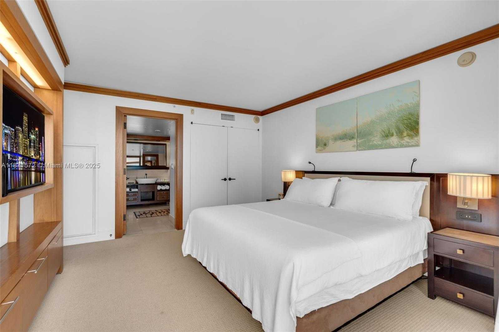 Small Image of 6801 COLLINS AVE #706 (Door 720), Miami Beach Number 9