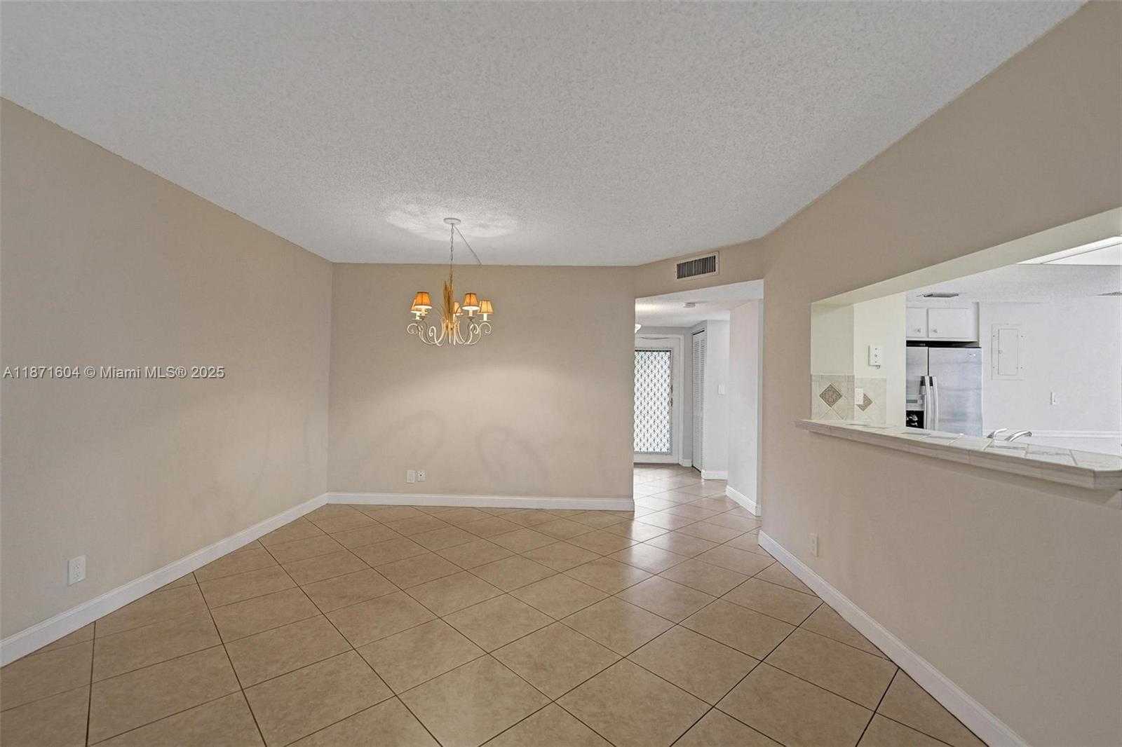 Small Image of 1900 SABAL PALM DR #201, Davie Number 11