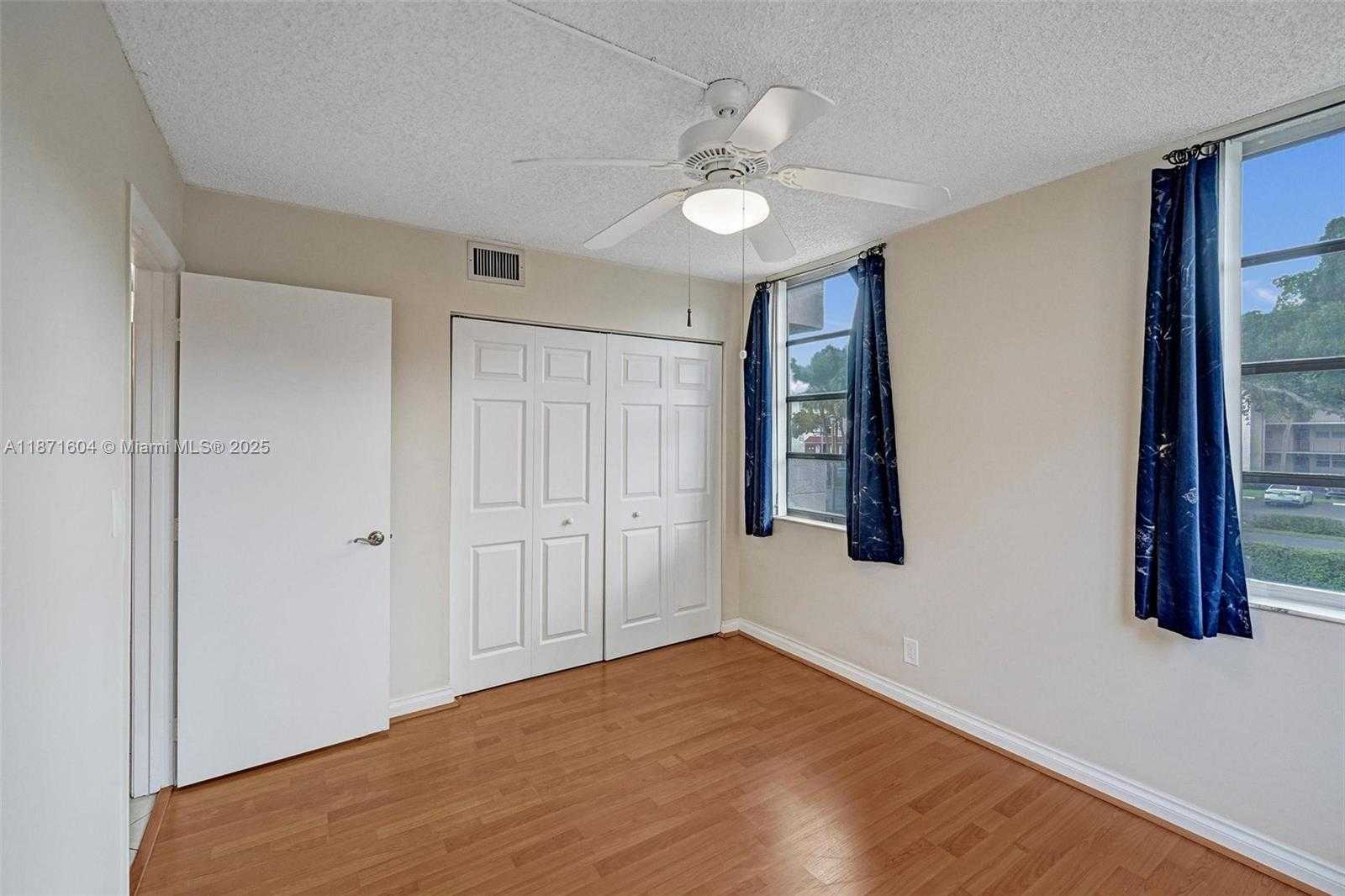 Small Image of 1900 SABAL PALM DR #201, Davie Number 25