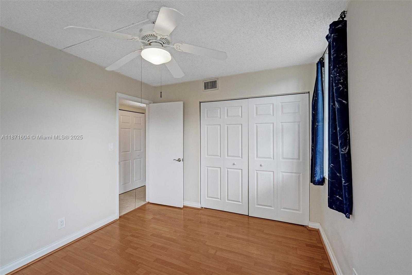 Small Image of 1900 SABAL PALM DR #201, Davie Number 26