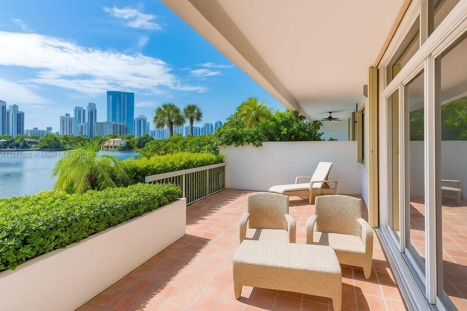 Small Image of 19707 TURNBERRY WAY #TH-6, Aventura Number 18