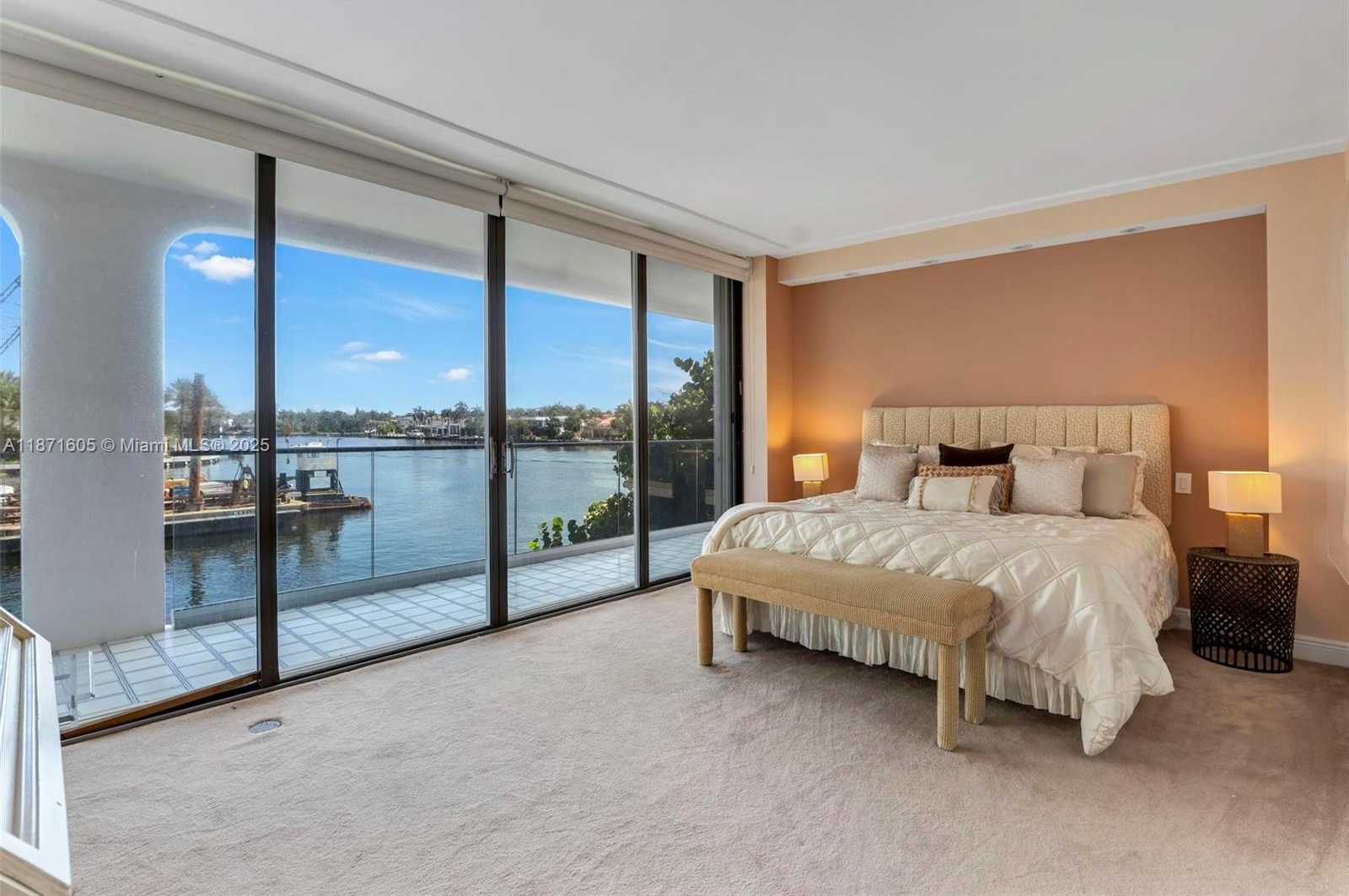 Small Image of 19707 TURNBERRY WAY #TH-6, Aventura Number 20