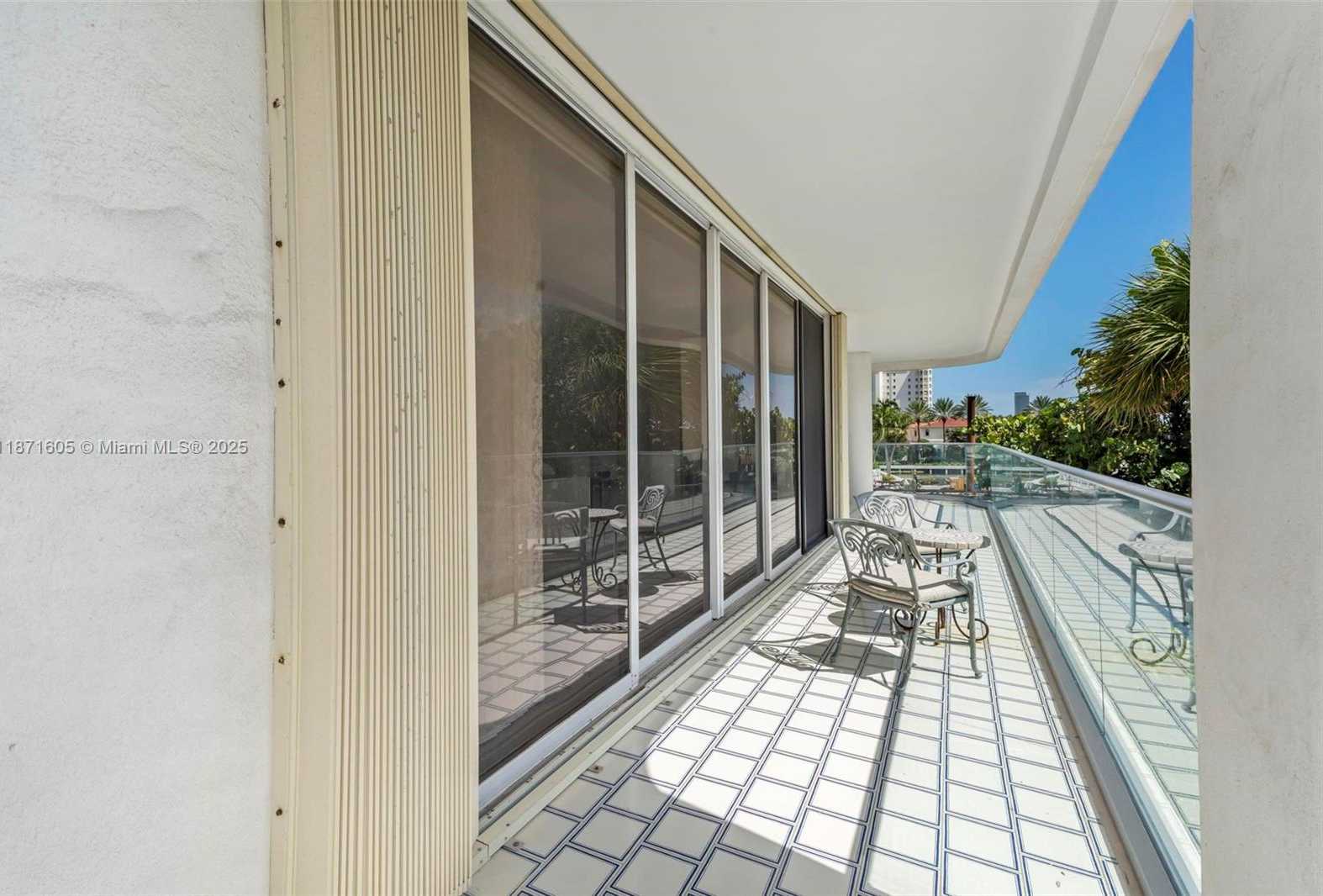 Small Image of 19707 TURNBERRY WAY #TH-6, Aventura Number 35