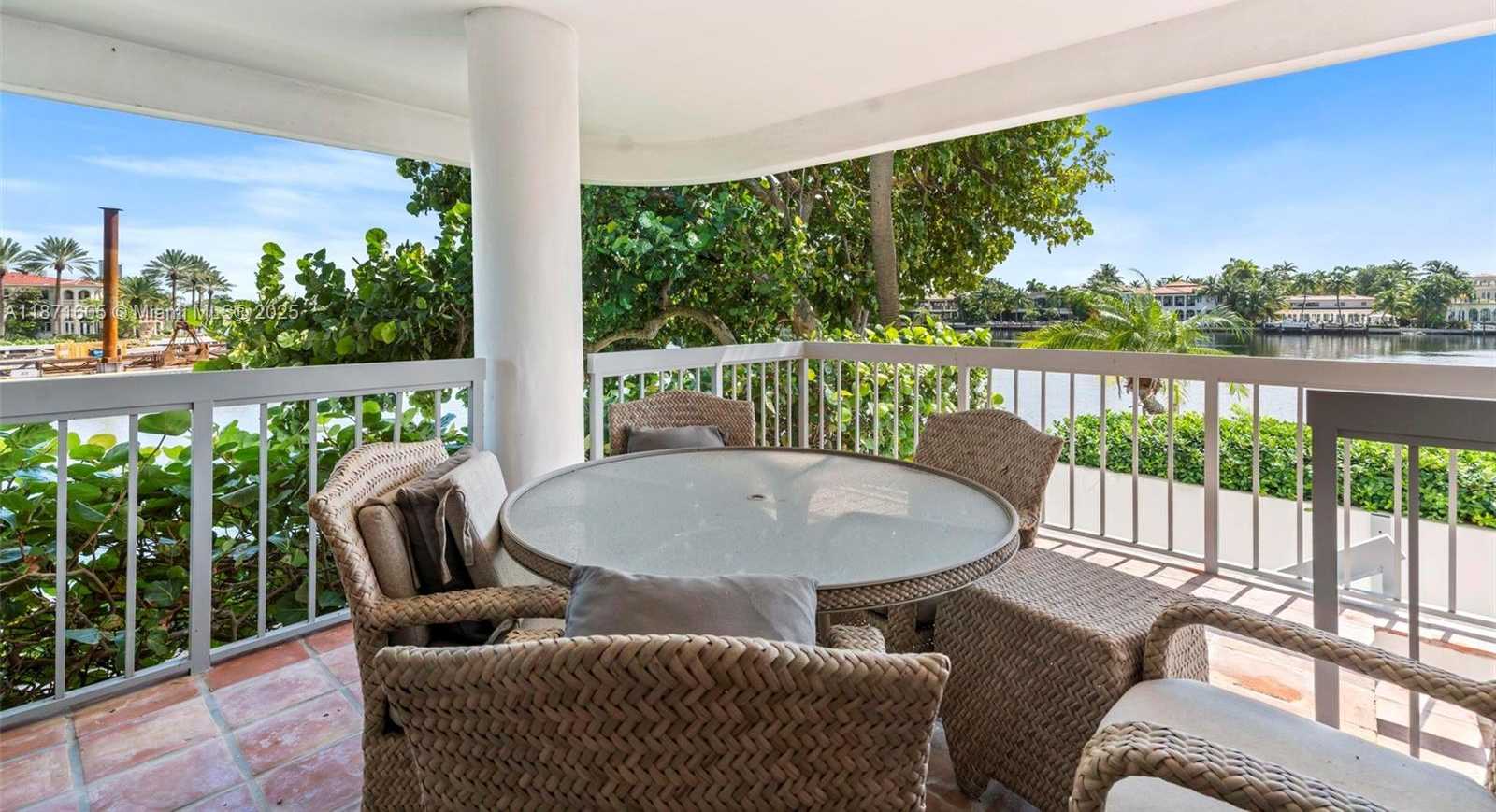 Small Image of 19707 TURNBERRY WAY #TH-6, Aventura Number 41