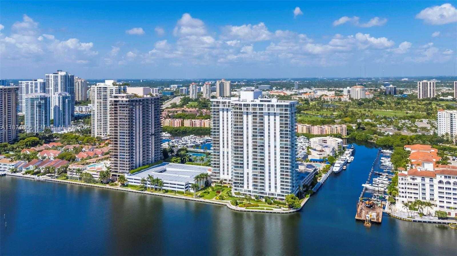 Small Image of 19707 TURNBERRY WAY #TH-6, Aventura Number 51