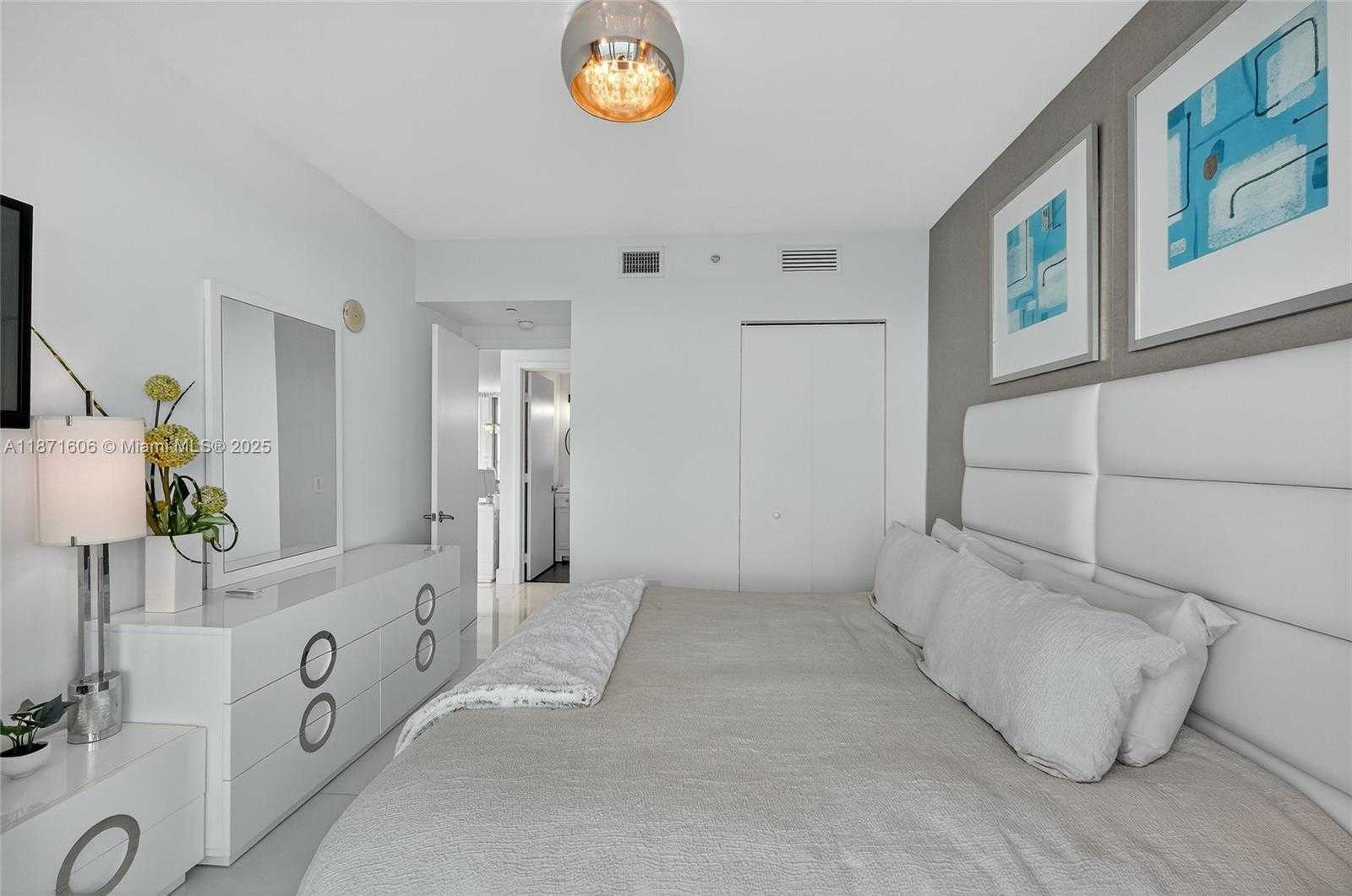 Small Image of 7935 EAST DR #1104, North Bay Village Number 58