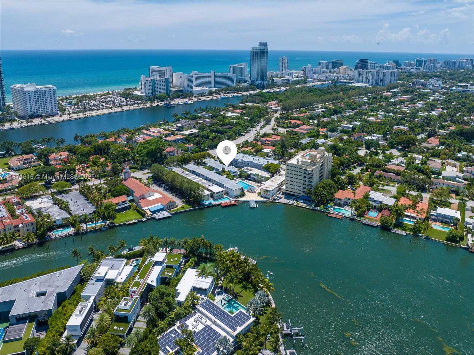 Small Image of 4710 PINE TREE DR #26, Miami Beach Number 2