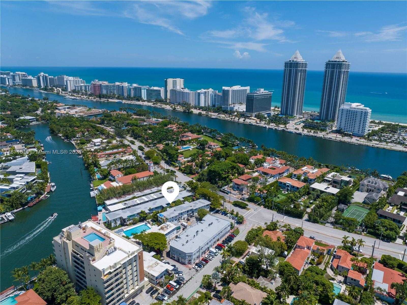 Small Image of 4710 PINE TREE DR #26, Miami Beach Number 3