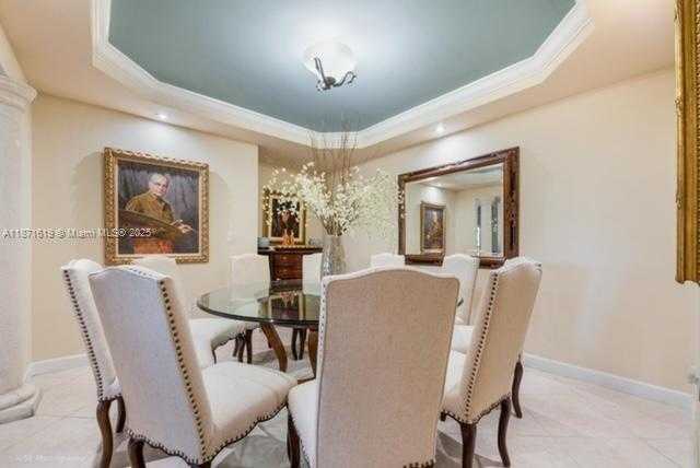 Small Image of 1400 SALZEDO ST #305, Coral Gables Number 4