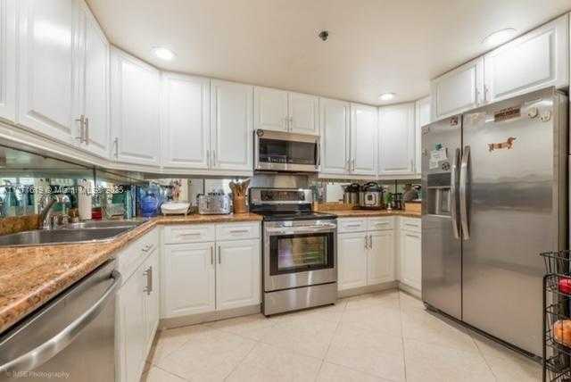 Small Image of 1400 SALZEDO ST #305, Coral Gables Number 5