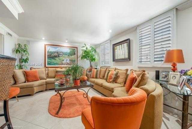 Small Image of 1400 SALZEDO ST #305, Coral Gables Number 6