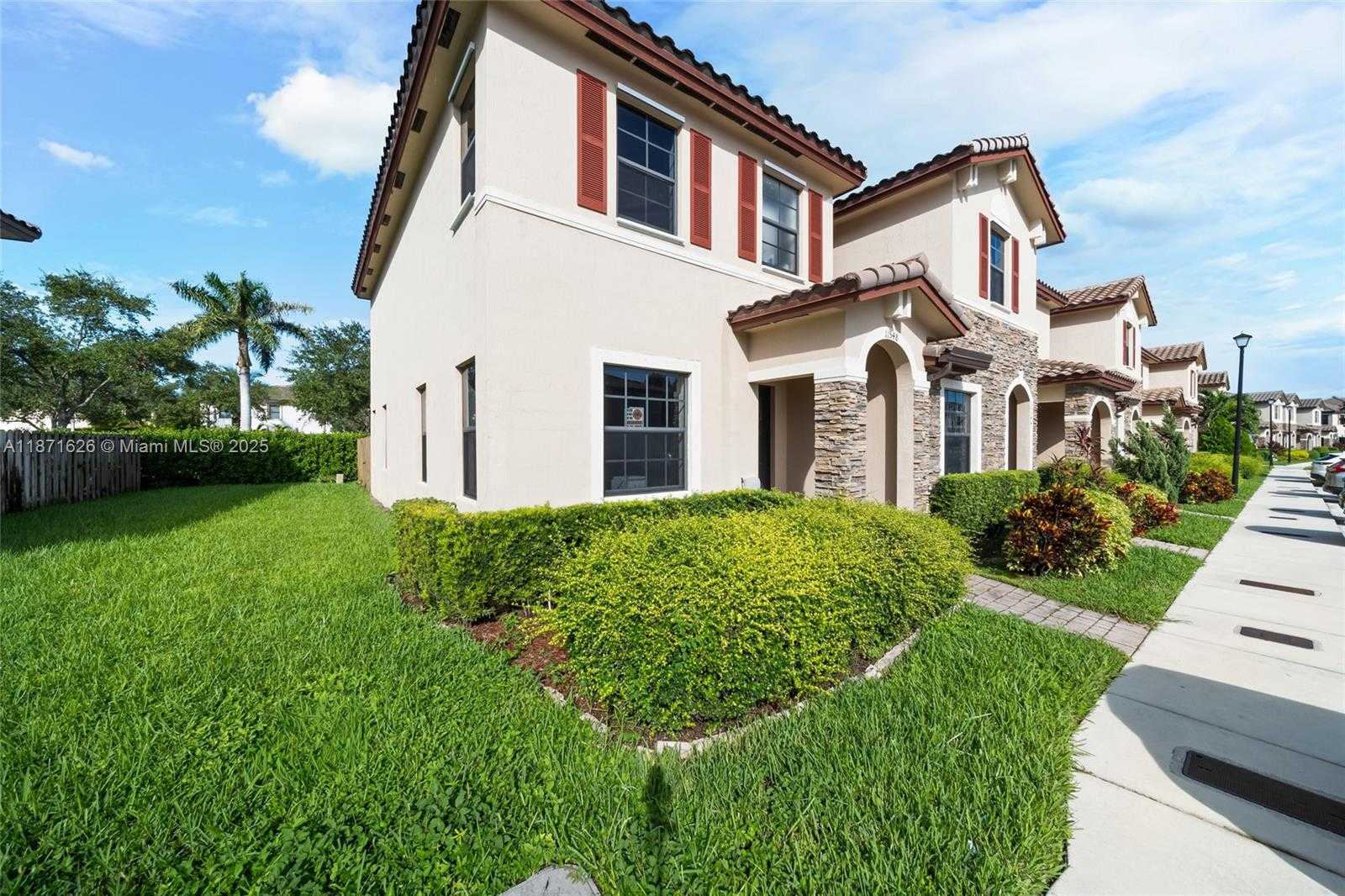 Small Image of 11548 SOUTH WEST 151ST AVE, Miami Number 4