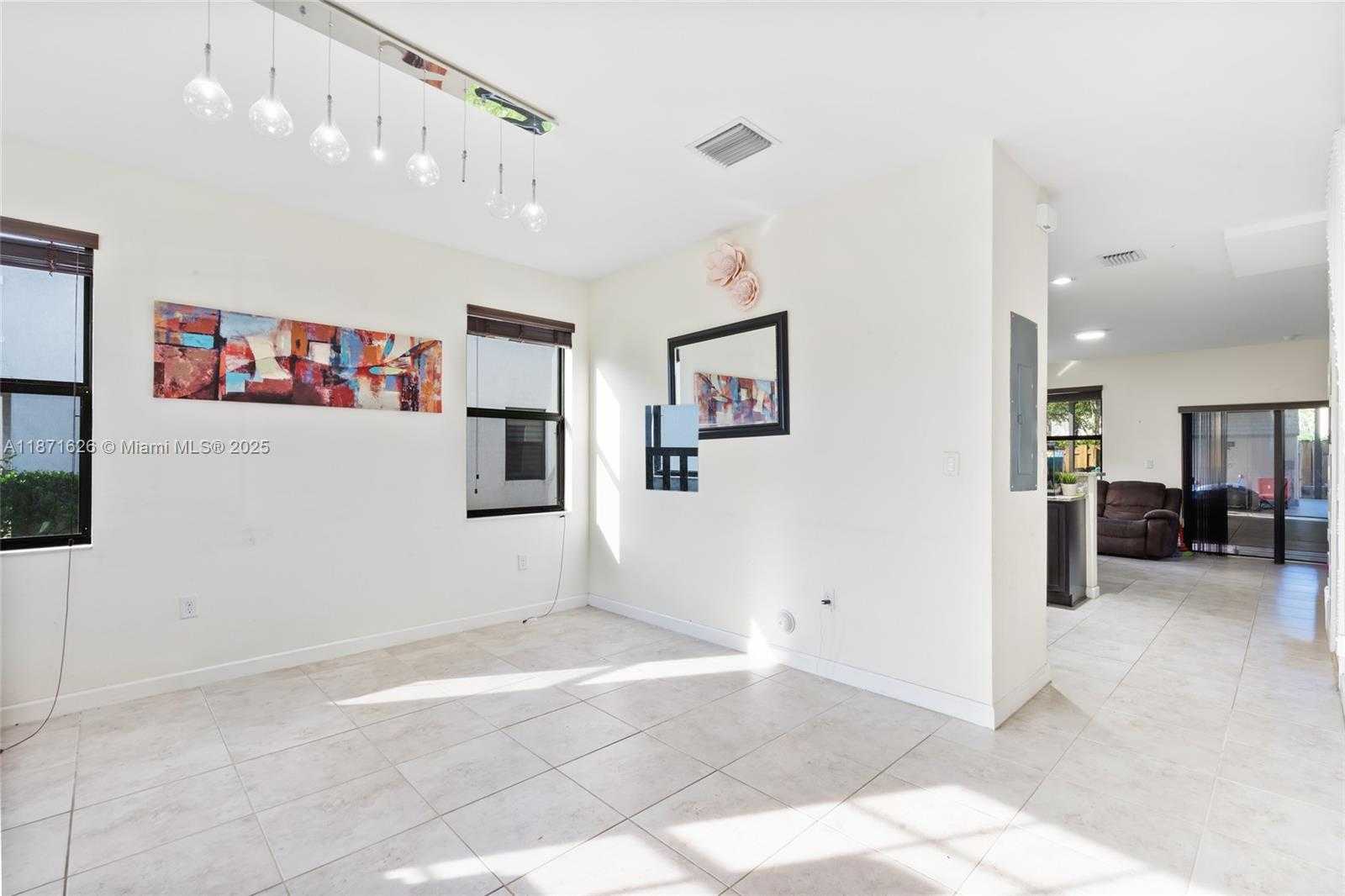 Small Image of 11548 SOUTH WEST 151ST AVE, Miami Number 7