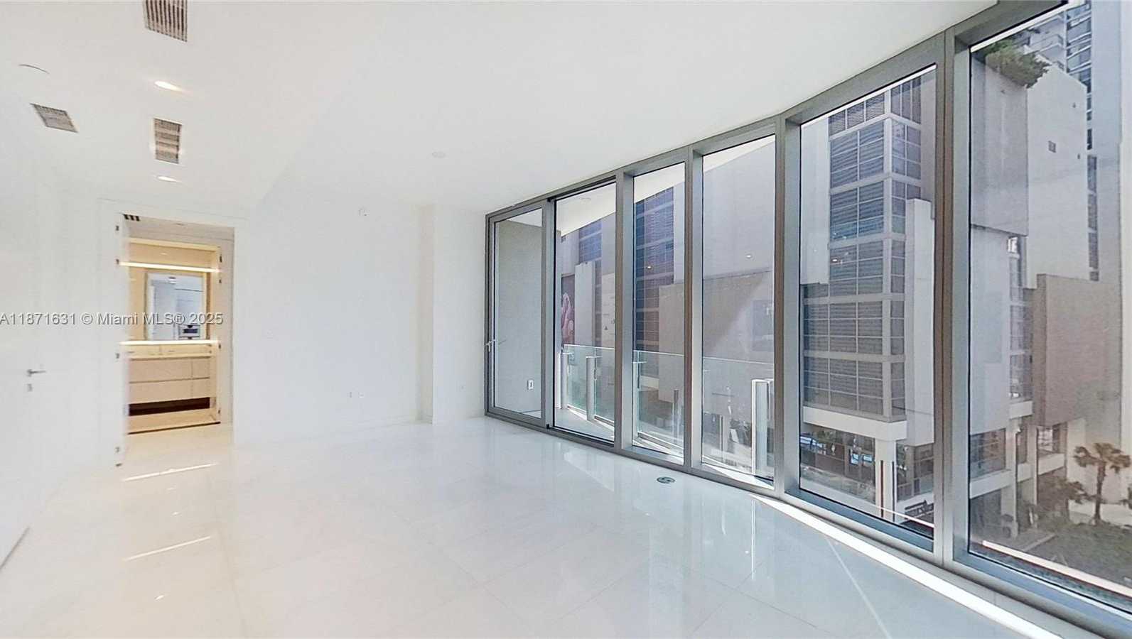 Small Image of 300 BISCAYNE BLVD WAY #506E, Miami Number 6