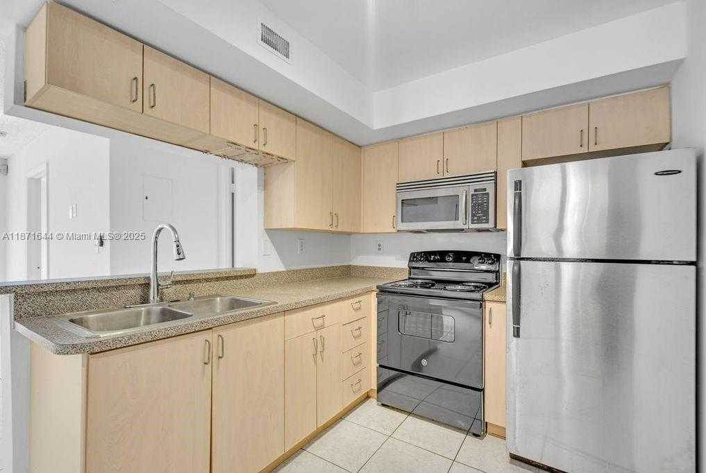 Small Image of 15495 NORTH MIAMI LAKEWAY N #101-4, Miami Lakes Number 10