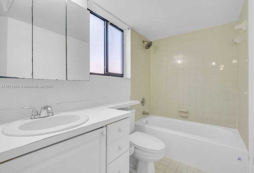 Small Image of 15495 NORTH MIAMI LAKEWAY N #101-4, Miami Lakes Number 16