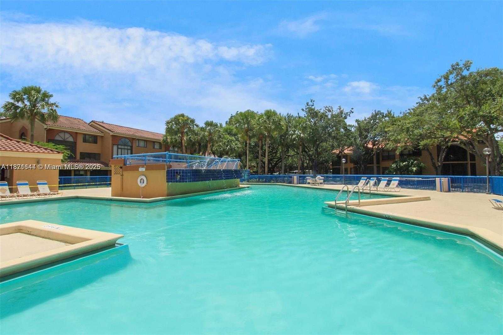 Small Image of 15495 NORTH MIAMI LAKEWAY N #101-4, Miami Lakes Number 21