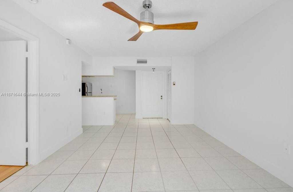 Small Image of 15495 NORTH MIAMI LAKEWAY N #101-4, Miami Lakes Number 8