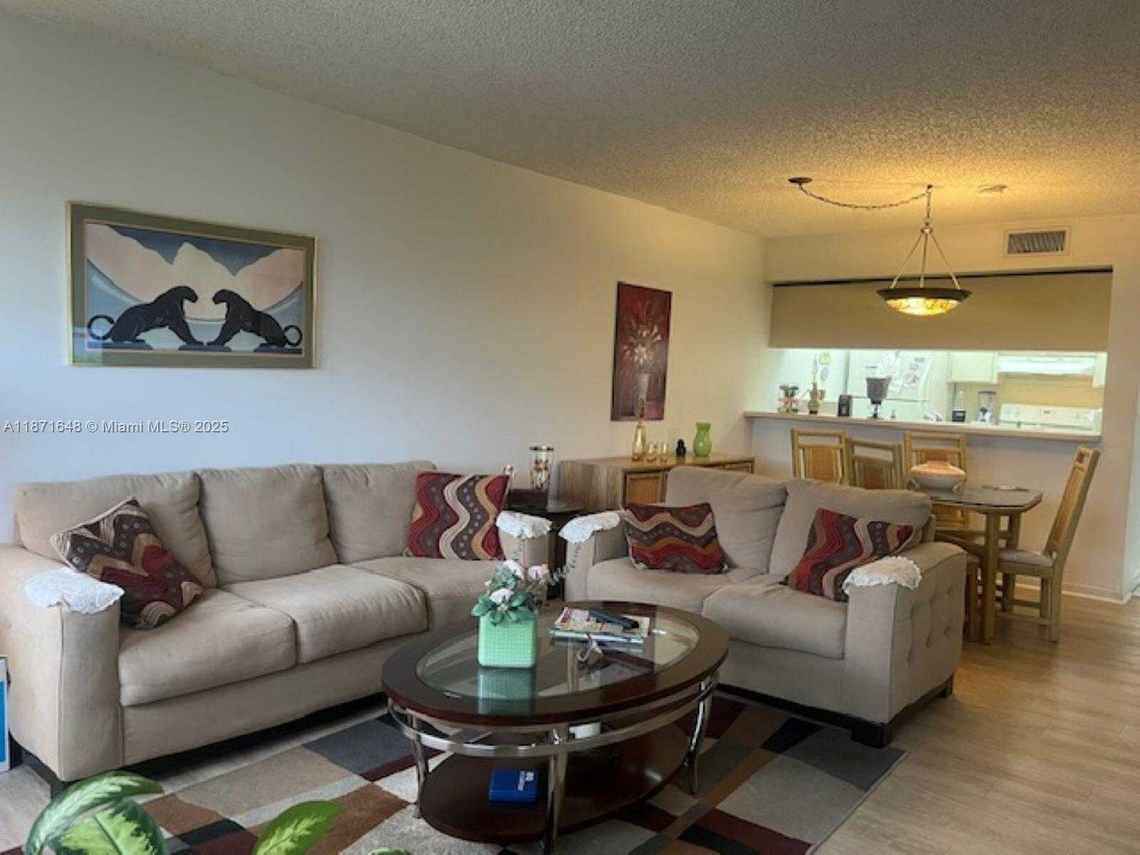Small Image of 8180 GENEVA CT #518B, Doral Number 2