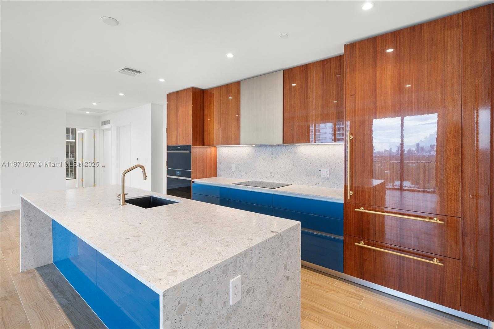 Small Image of 2678 TIGERTAIL AVE #2006, Coconut Grove Number 10