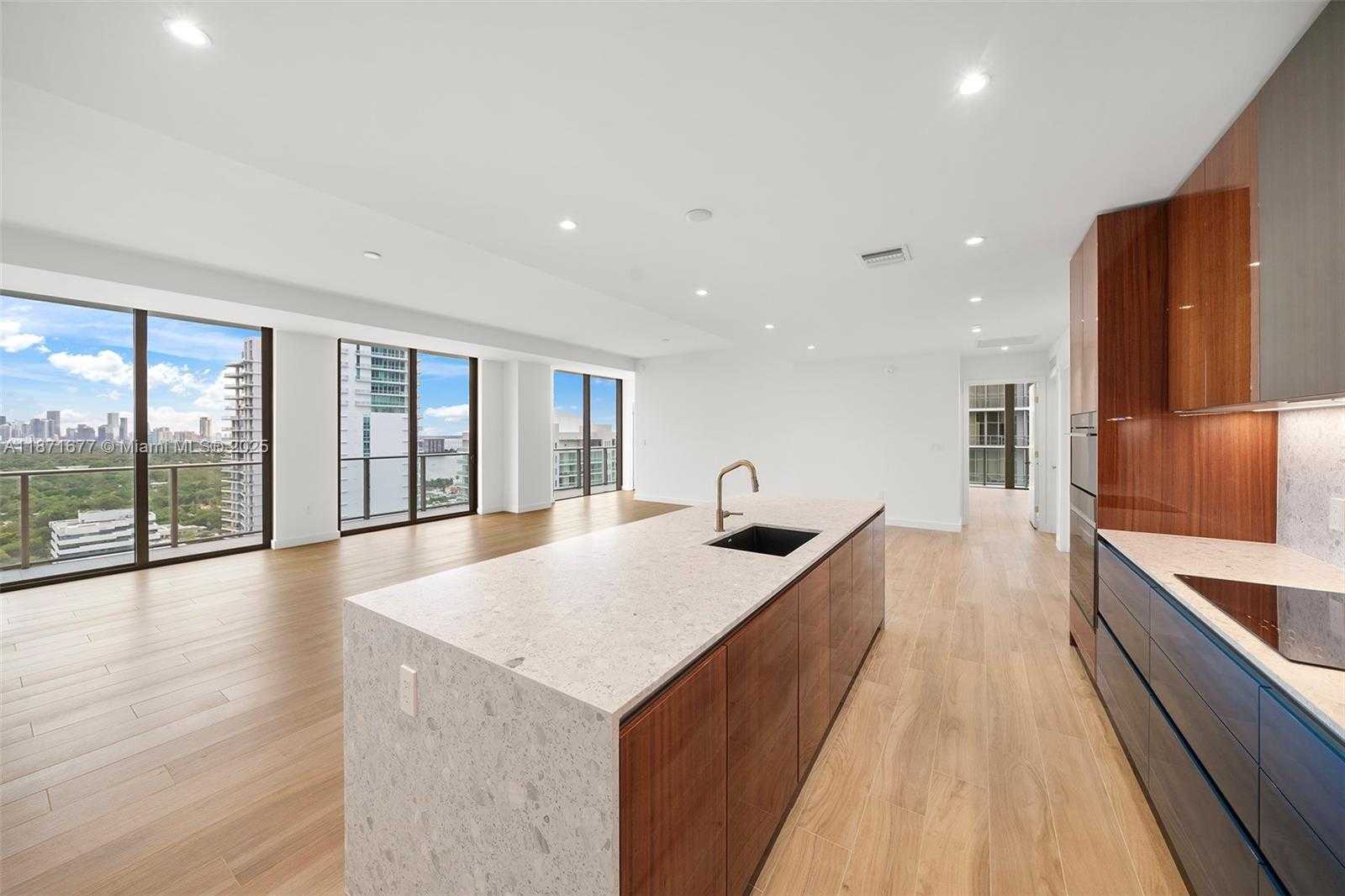 Small Image of 2678 TIGERTAIL AVE #2006, Coconut Grove Number 13