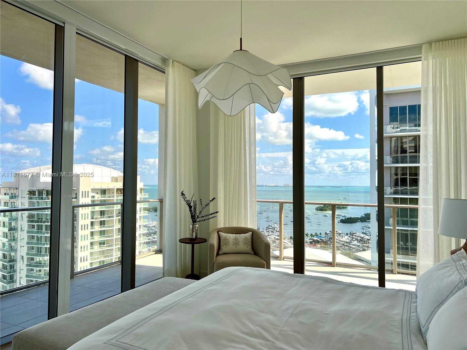 Small Image of 2678 TIGERTAIL AVE #2006, Coconut Grove Number 14