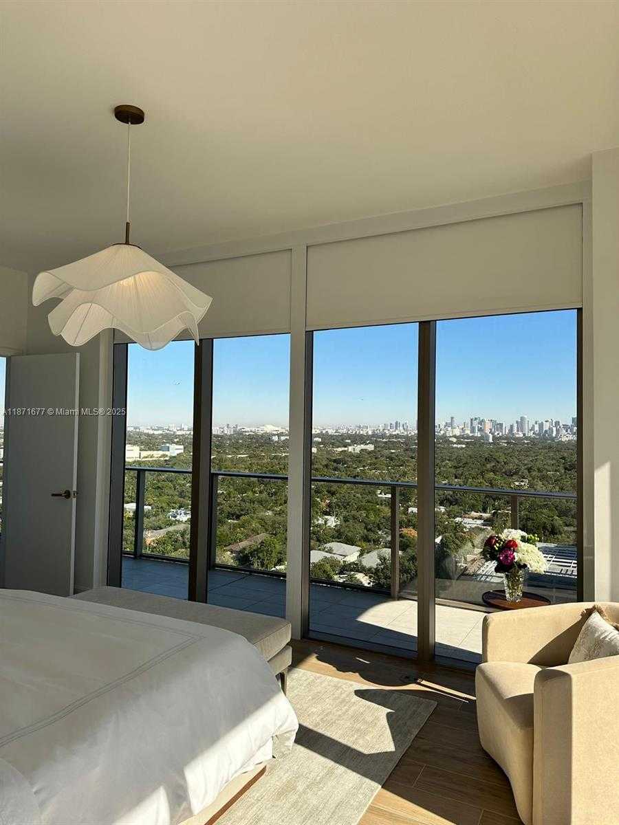 Small Image of 2678 TIGERTAIL AVE #2006, Coconut Grove Number 18