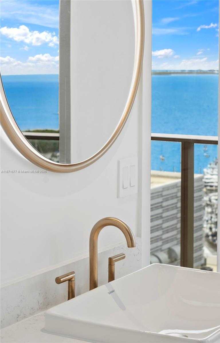 Small Image of 2678 TIGERTAIL AVE #2006, Coconut Grove Number 29